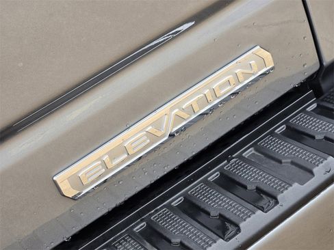 Used 2025 GMC Sierra 1500 Elevation w/ Elevation Premium Package image 10