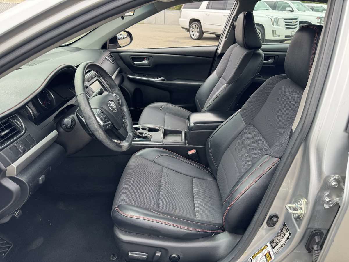 Used 2017 Toyota Camry SE FWD image 20