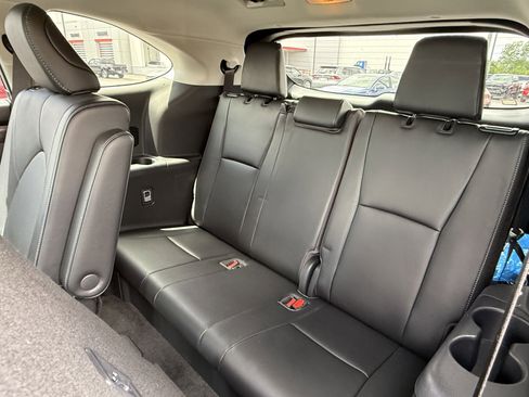 Used 2023 Toyota Highlander Limited w/ Protection Package #3 (TMS) AWD/4WD image 6