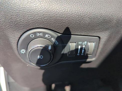 Used 2023 Jeep Compass High Altitude AWD/4WD image 24