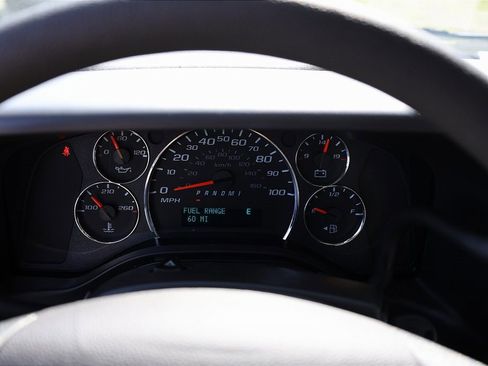 New 2025 Chevrolet Express 3500 w/ Driver Convenience Package image 34