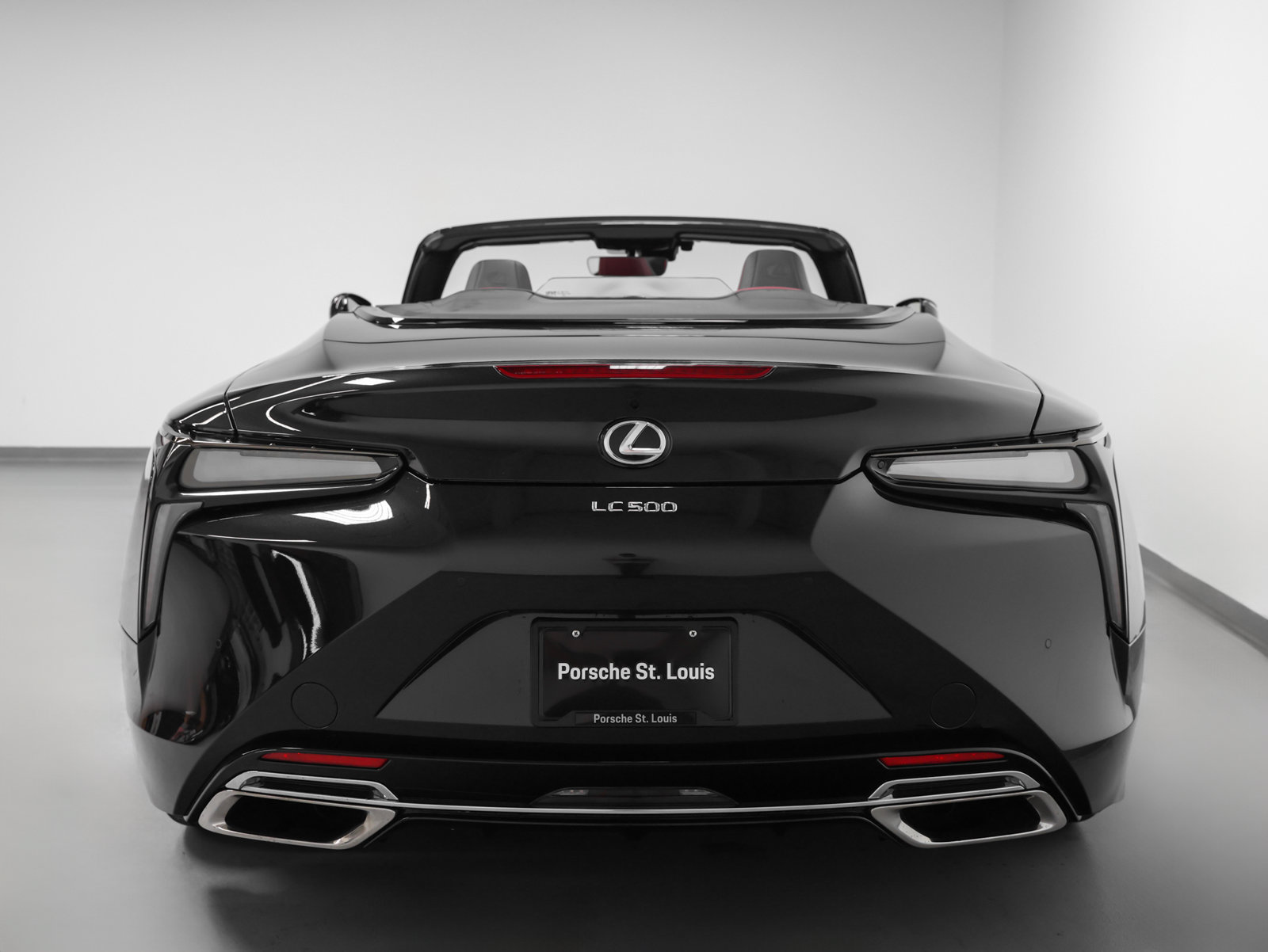 Used 2024 Lexus LC 500 Convertible RWD image 11