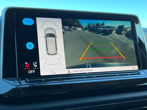 Used 2025 Volkswagen Atlas SE image 24