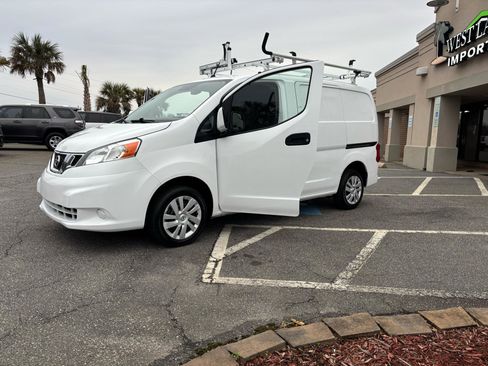 Used 2017 Nissan NV200 SV image 15
