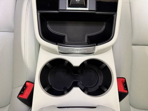 Certified 2026 Porsche Macan Turbo AWD/4WD image 25