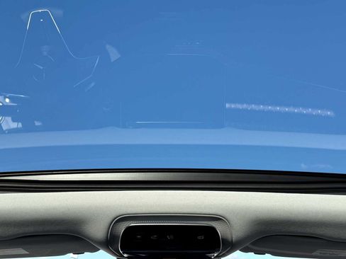 Used 2025 Mercedes-Benz E 350 4MATIC Sedan image 25