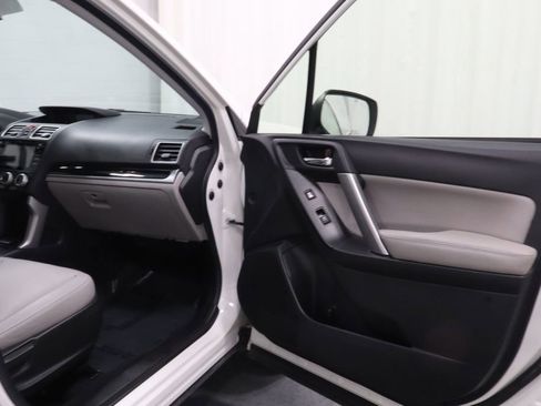 Used 2018 Subaru Forester 2.5i Limited AWD/4WD image 16
