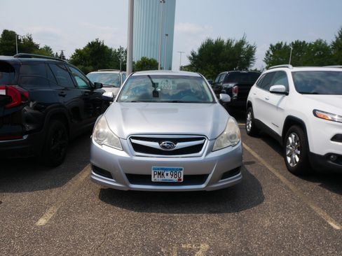 Used 2012 Subaru Legacy 2.5i Premium AWD/4WD image 2