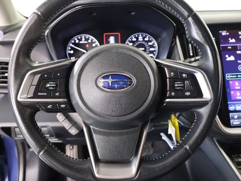 Used 2022 Subaru Outback Premium AWD/4WD image 3