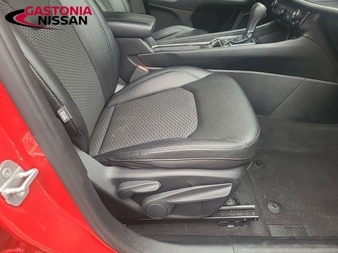 Used 2024 Jeep Compass Latitude image 42