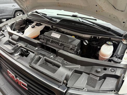 Used 2023 GMC Savana 2500 w/ Driver Convenience Package image 17