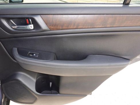 Used 2015 Subaru Outback 3.6R Limited image 26