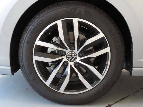 New 2026 Volkswagen Jetta SE FWD image 27