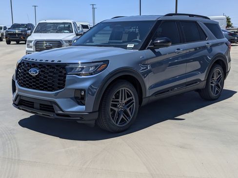New 2026 Ford Explorer ST-Line w/ ST-Line Street Pack RWD image 5