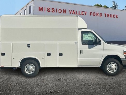 New 2026 Ford E-350 and Econoline 350 Super Duty w/ Power Equipment Group image 3
