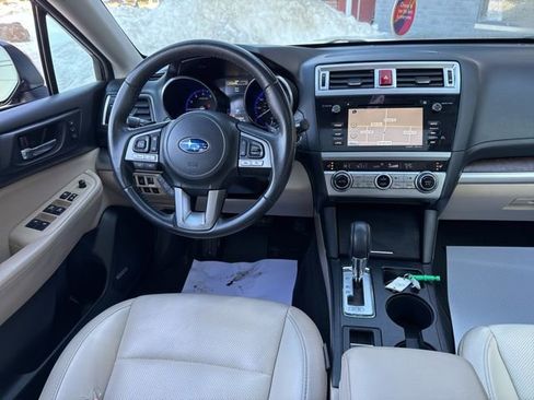 Used 2017 Subaru Outback 2.5i Limited image 12
