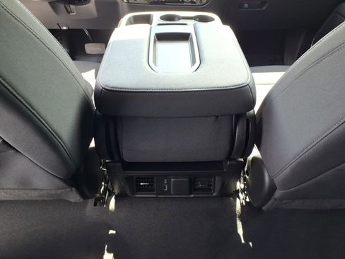 Used 2024 Chevrolet Silverado 1500 LT AWD/4WD image 15