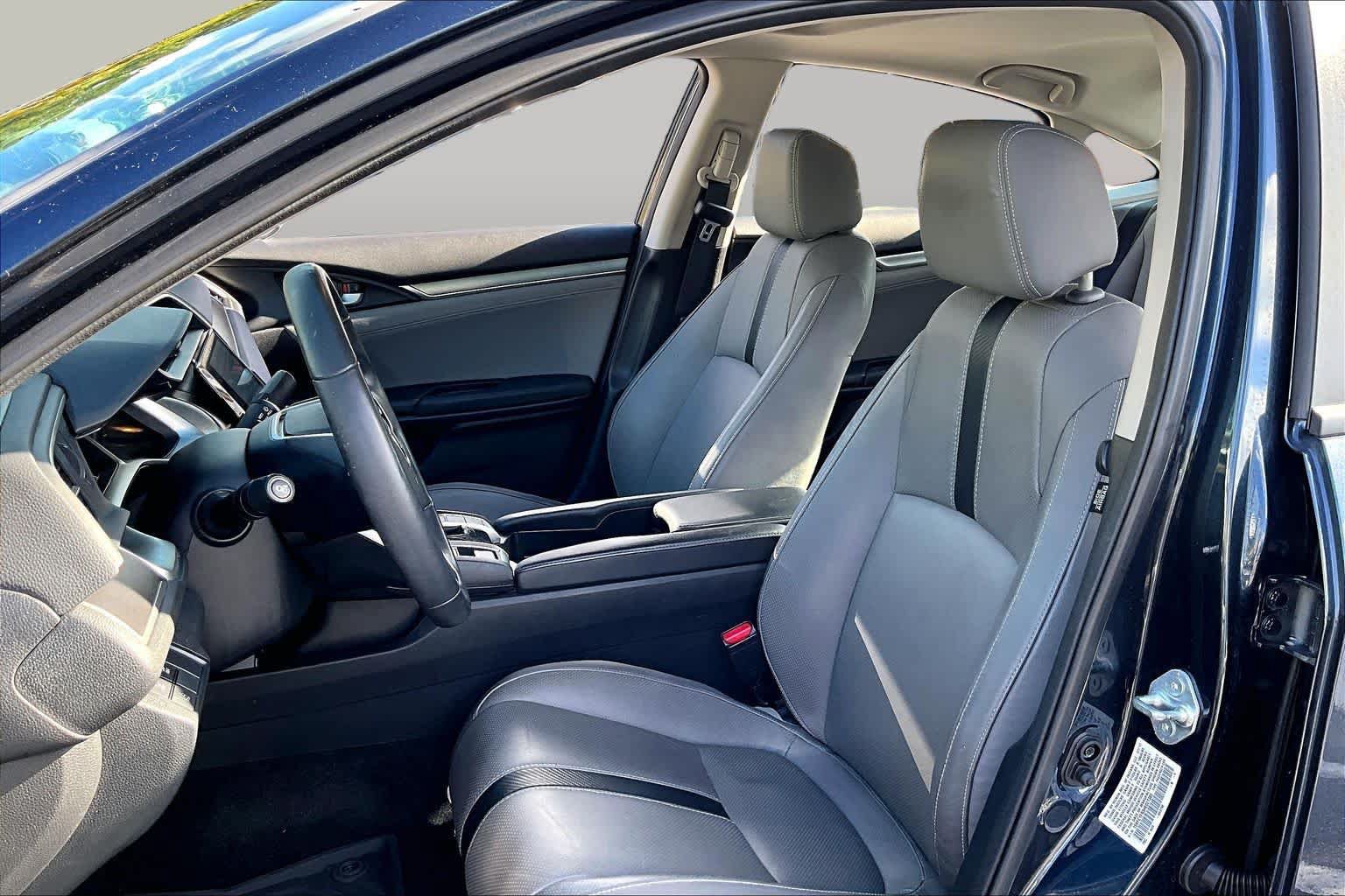 Used 2017 Honda Civic Touring image 8
