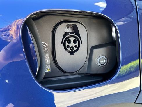 New 2026 Porsche Macan 4 Electric AWD/4WD image 44