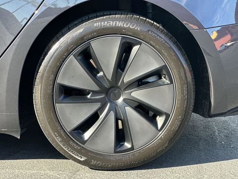 Used 2025 Tesla Model 3 Long Range image 8