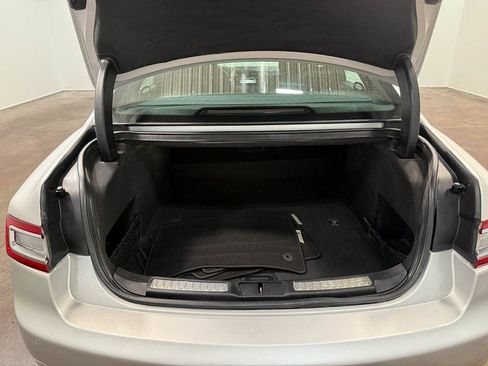 Used 2019 Lincoln Continental Premiere image 72