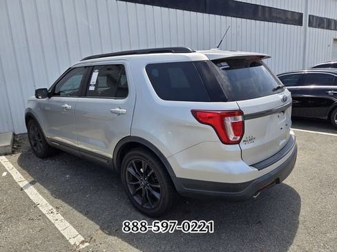 Used 2019 Ford Explorer XLT w/ Equipment Group 202A FWD image 5