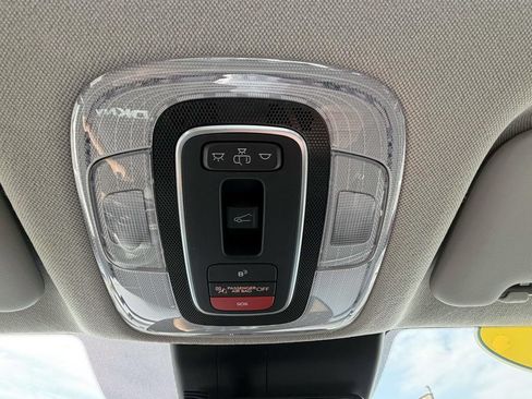 Used 2023 Hyundai Elantra Limited FWD image 32