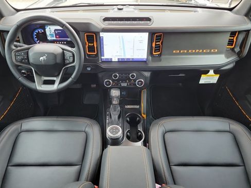 Used 2024 Ford Bronco Badlands image 17