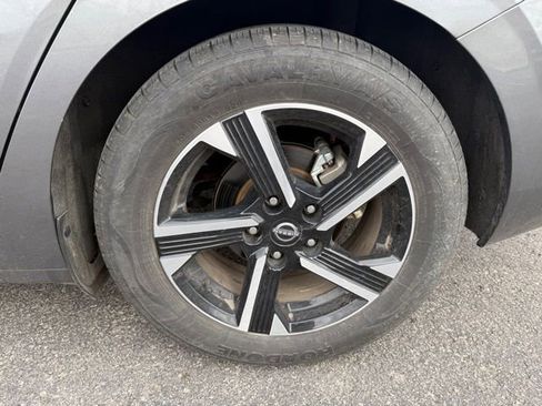 Used 2024 Nissan Sentra SV image 9