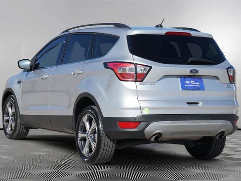 Used 2017 Ford Escape SE w/ Equipment Group 201A FWD image 6