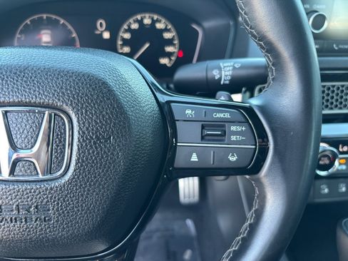 Used 2025 Honda Civic Sport image 25