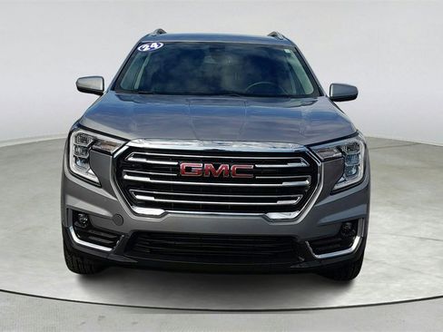 Used 2024 GMC Terrain SLT image 2