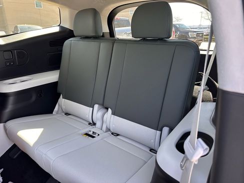 Certified 2026 Hyundai Ioniq 9 Calligraphy image 18