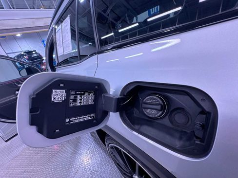 Used 2022 Mercedes-Benz GLB 35 AMG 4MATIC image 35