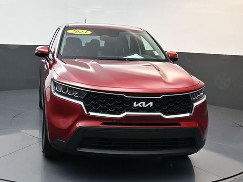 Used 2023 Kia Sorento LX FWD image 8