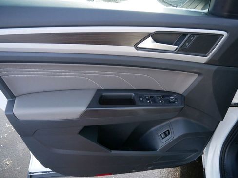 Used 2022 Volkswagen Atlas SE image 9