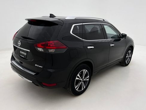 Used 2019 Nissan Rogue SV w/ Premium Package image 11