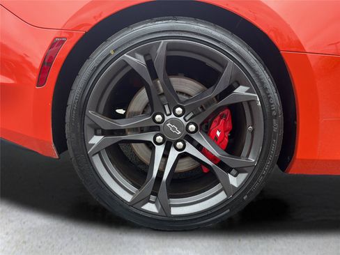 Used 2020 Chevrolet Camaro SS RWD image 30