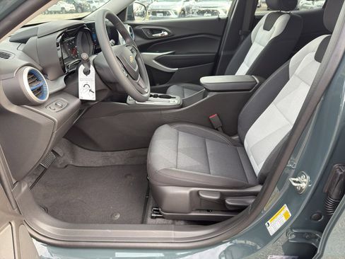 New 2026 Chevrolet Trax LS w/ LS Convenience Package image 8