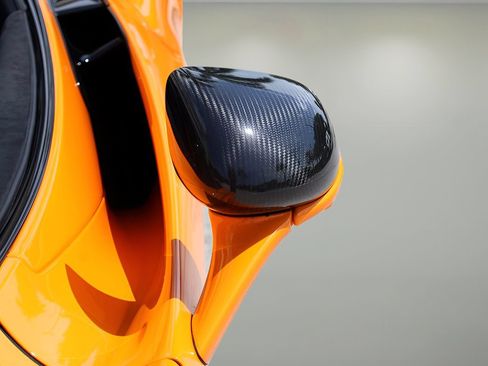 Used 2024 McLaren 750S Spider RWD image 11