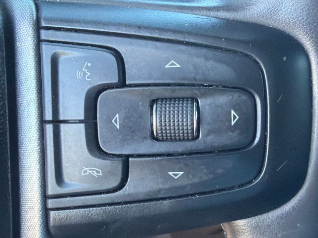 Used 2023 GMC Yukon XL SLT RWD image 28