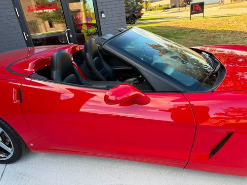 Used 2006 Chevrolet Corvette Convertible w/ Preferred Equipment Group image 15