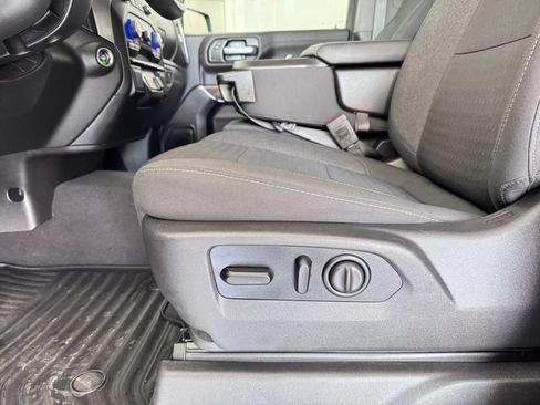 Certified 2021 Chevrolet Silverado 1500 LT AWD/4WD image 24