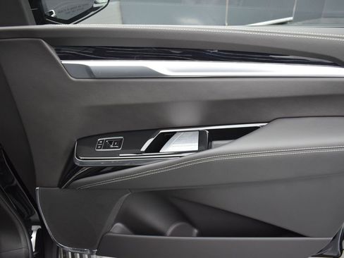 Certified 2026 Cadillac Escalade ESV Sport w/ Touring Package image 33