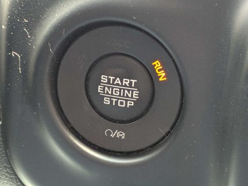 Used 2022 Jeep Wrangler Unlimited Sport AWD/4WD image 31