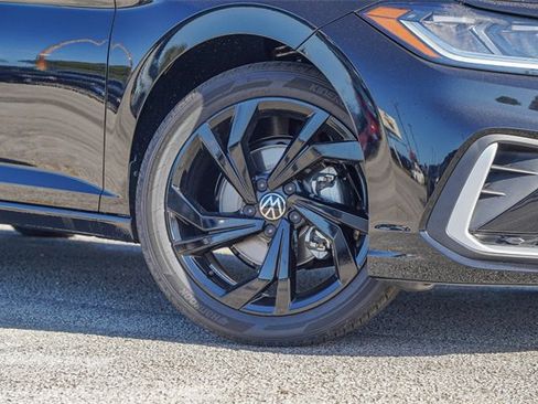 New 2026 Volkswagen Jetta SE image 2