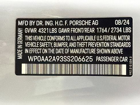 Used 2025 Porsche 911 Carrera image 40