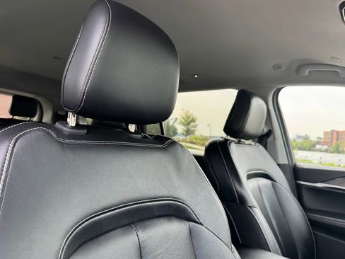 Used 2023 Jeep Grand Cherokee L Limited image 24