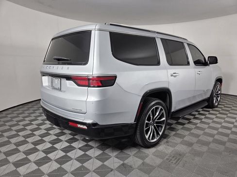 Used 2022 Jeep Wagoneer Series II w/ Premium Group I RWD image 5