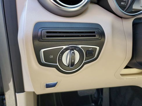 Used 2018 Mercedes-Benz GLC 300 image 16